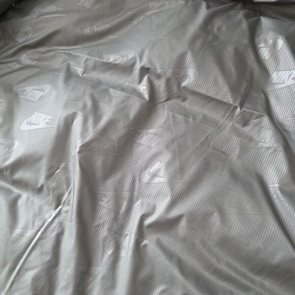 Nike Sportswear Club PrimaLoft Puffer Vest Grey Jacket Men's Large L Gilet New - Picture 11 of 14